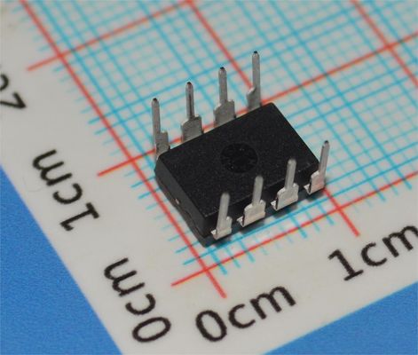 AD820AN Bộ khuếch đại thuật toán chính xác 5MHz, Nguồn ±18V, Độ lệch 3mV, Dòng phân cực 1μA, DIP-8, -40°C đến +85°C