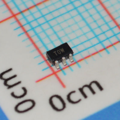 ADT6501SRJZP085RL7 Công tắc nhiệt 85°C Độ chính xác ±1°C 2.7V-5.5V SOT-23-5 10µA Tiêu thụ điện năng thấp AEC-Q100