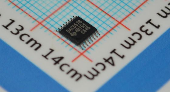 DAC5578SPWR 8-Ch 8-bit DAC I2C Giao diện 2.7-5.5V, Lượng thấp 0.4mA, ±1LSB INL TSSOP-16 -40 °C đến +105 °C