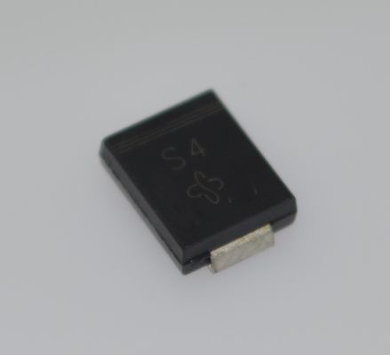 1N5819 Schottky Diode 1A/40V Low VF (0.6V) Chuyển nhanh hiệu quả cao Mất điện thấp DO-41 Package -65°C đến +125°C Range lý tưởng cho bảo vệ cực và DC-DC Converters