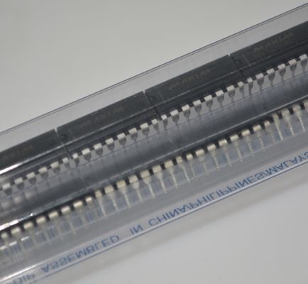 Bộ thu phát MAX3232CPE RS-232 ±15kV ESD Bảo vệ 3.0-5.5V Điện áp rộng 1μA Tiêu thụ điện năng thấp Tốc độ dữ liệu 250kbps 2 Trình điều khiển/2 Bộ thu Gói DIP-16 cho Giao tiếp công nghiệp