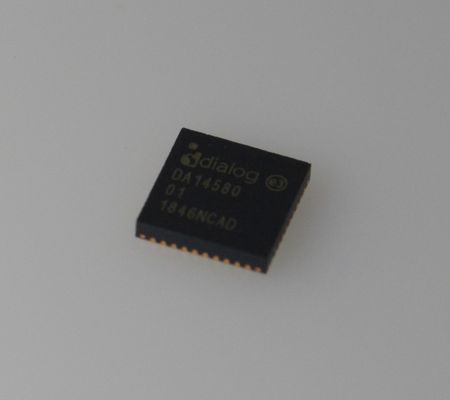 DA14580-01AT2 Bluetooth 5.0 SoC với năng lượng cực thấp 2.5x2.5mm Kích thước ARM Cortex-M0 Thời lượng pin dài An ninh đa giao thức and Thiết kế IoT giá cả phải chăng