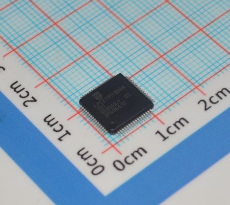 LPC2131FBD64/01,15 ARM7 MCU 32-bit RISC Core 64KB Flash 16KB RAM 60MHz Tốc độ USB 2.0 2x UART 64-LQFP -40°C đến +85°C Chất lượng công nghiệp