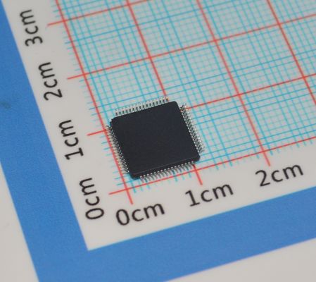 LPC2131FBD64/01,15 ARM7 MCU 32-bit RISC Core 64KB Flash 16KB RAM 60MHz Tốc độ USB 2.0 2x UART 64-LQFP -40°C đến +85°C Chất lượng công nghiệp