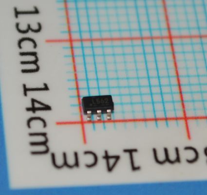 TPS560200DBVR 3.3V 0.6A Chuyển đổi Buck đồng bộ với hiệu suất 95% 4.5-17V Input 1.2MHz Tần số Eco-mode Bồi thường nội bộ khởi động mềm và bảo vệ nhiệt trong gói SOT-23