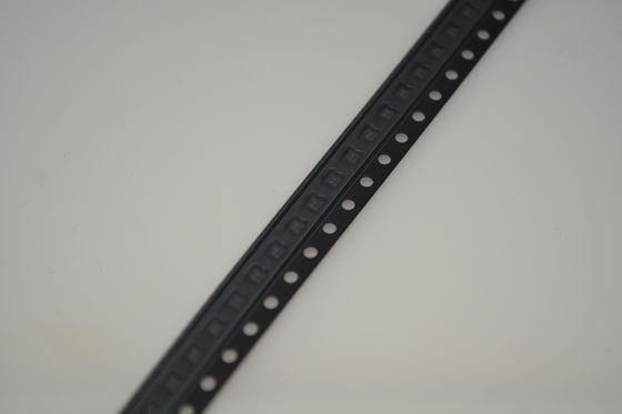 BQ29700DSER Bộ bảo vệ Li-ion 2-4S Tiêu thụ điện cực thấp Giám sát điện áp độ chính xác cao Bảo vệ quá áp Bảo vệ thiếu áp Phát hiện tải Chống đoản mạch Gói DSBGA nhỏ gọn