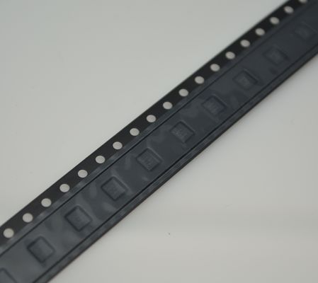 Bộ chuyển đổi Buck-Boost TPS63070RNMR 2.5-12V Đầu vào 2A Chuyển mạch Hiệu suất 96% 1.8-5.5V Đầu ra có thể điều chỉnh Chế độ Tiết kiệm điện 25μA IQ PWM Cưỡng bức Gói QFN 3x3mm