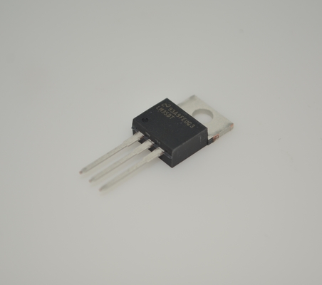LM35DT Cảm biến nhiệt độ độ chính xác Celsius với đường thẳng +10mV/°C Khả năng đầu ra 0,5°C Độ chính xác rộng -55°C đến +150°C Phạm vi tự sưởi ấm thấp 4-30V Hoạt động dễ chuẩn và TO-220 Package