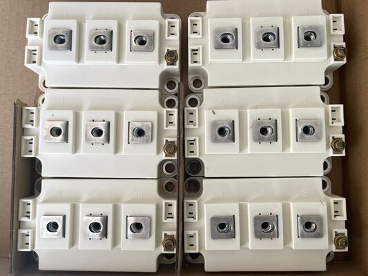 SKM400GAR12E4 Mô-đun IGBT 1200V 400A Vce(sat) Thấp Khả năng chịu ngắn mạch cao Tổn thất chuyển mạch thấp Cách ly cao Cấp công nghiệp Dành cho bộ biến tần năng lượng mặt trời và UPS công suất cao