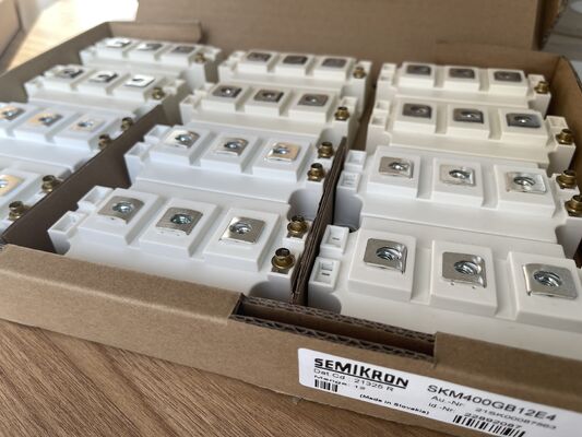 SKM400GB12E4 1200V 400A IGBT Module Low Vce ((sat) High Short Circuit Robustness Low Switching Loss High Isolation Industrial Grade Cho động cơ và UPS công nghiệp