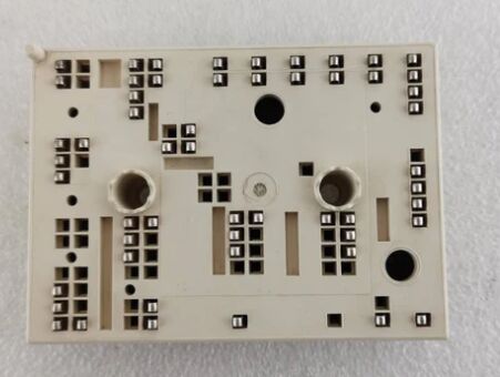 35ACC12F4V1 12V 3.5A Bóng bán dẫn PNP ô tô, VCE(sat) thấp 250mV, Độ lợi dòng điện cao, Gói SOT-223, Đạt chuẩn AEC-Q101, Dùng cho chuyển mạch tải và điều khiển động cơ trong xe cộ