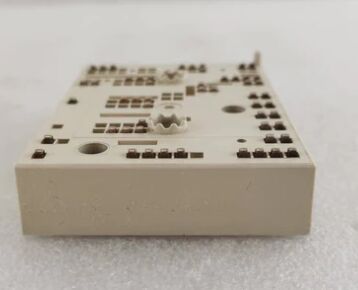 35ACC12F4V1 12V 3.5A Bóng bán dẫn PNP ô tô, VCE(sat) thấp 250mV, Độ lợi dòng điện cao, Gói SOT-223, Đạt chuẩn AEC-Q101, Dùng cho chuyển mạch tải và điều khiển động cơ trong xe cộ