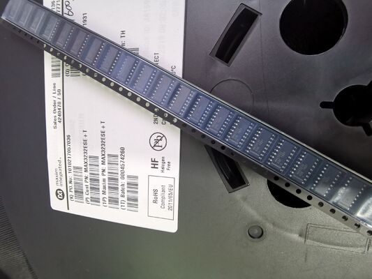 MAX3232ESE+T Bộ thu phát RS-232 3.0V đến 5.5V 2 trình điều khiển/2 bộ thu ±15kV ESD Bảo vệ Công suất thấp Tốc độ dữ liệu 250kbps Dành cho hệ thống công nghiệp và dùng pin