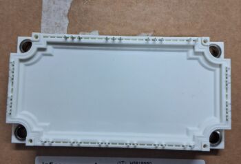 FS150R12KT4 1200V 150A Mô-đun IGBT Sáu VCE(sat) thấp Hiệu suất cao 10µs Khả năng chống ngắn mạch Mạnh mẽ NTC tích hợp Thiết kế EconoPACK+ nhỏ gọn Tổn hao chuyển mạch thấp Lý tưởng cho Ổ đĩa và UPS