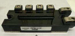 PM75RL1A120 1200V 75A IPM 7-Pack IGBT Điện áp bão hòa thấp VCE(sat) 1.65V Tích hợp mạch điều khiển và bảo vệ Cảm biến NTC Độ tin cậy cao Lắp vít Lý tưởng cho các ứng dụng Biến tần và HVAC