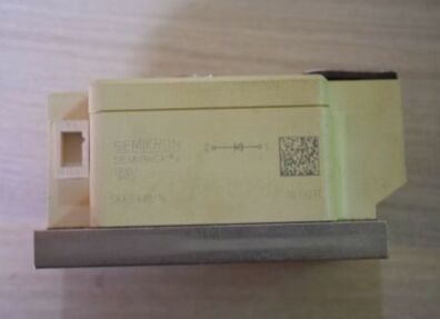 SKKE600/16 1600V 600A Mô-đun Diode đơn cực thấp VF 1.5V Lưu điện cao 22kA SEMIPACK4 Cơ sở cô lập Chuyển nhiệt xuất sắc Độ tin cậy cao UL được chứng nhận cho máy chỉnh và hàn