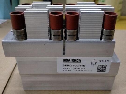 SKKQ800/14E 1400V 800A Mô-đun Thyristor Chuyển mạch nhanh VF thấp 1.37V Dòng đột biến 12kA Đế gốm AlN Tiếp điểm áp lực Cổng khuếch đại Chứng nhận UL cho Bộ khởi động mềm và Biến tần