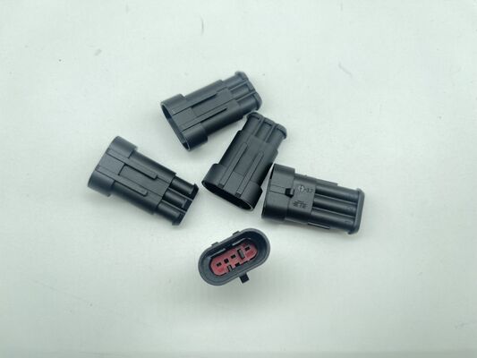 282105-1 Đầu nối dây cắm vào bo mạch 3 vị trí, bước ren 5.0mm, chân cắm thẳng xuyên lỗ, có vỏ bọc, khóa ma sát, phân cực, định mức 9A cho bộ nguồn và điều khiển công nghiệp