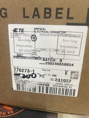 776273-1 Đầu nối 3 vị trí, bước răng 1.5mm, đấu dây với bo mạch, chân cắm thẳng, có vỏ bọc, khóa chốt, phân cực, định mức 2A cho cảm biến ô tô và công nghiệp