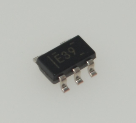 INA139NA/3K Bộ giám sát dòng điện shunt phía cao cấp Tính năng Độ chính xác cao Nguồn cấp rộng 2.7-36V Độ lệch thấp 90µV Nhiệt độ hoạt động +85°C Độ khuếch đại cố định 3k Vỏ SC70 Hoạt động hai chiều và Hiệu suất DC tuyệt vời