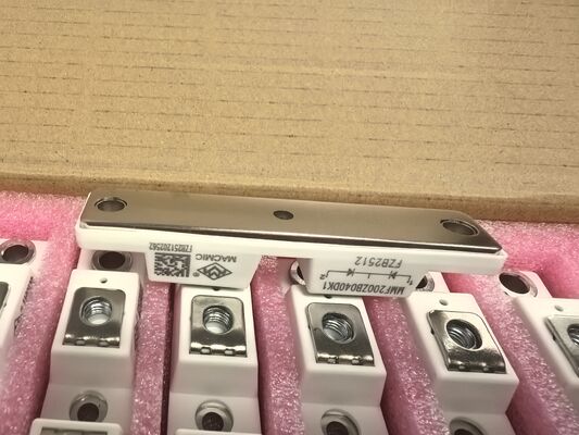 MMF200ZB040DK1 200A SiC MOSFET Power Module 400V Low Rds ((on) 1.6mΩ Hiệu suất cao Tốc độ cao Chuyển đổi chất lỏng hạng ô tô được làm mát cho các Inverter kéo xEV